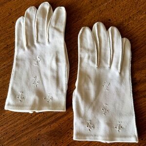 Vintage 1950 - 60 White Formal Cotton Women's Gloves Eyelet Floral Women 8" x 4"